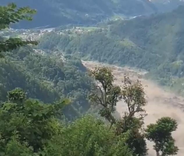तिब्बततर्फबाट भोटेकोसीमा ठूलो बाढी प्रवेश, त्रिशूली तटीय क्षेत्रलाई सतर्क रहन आग्रह